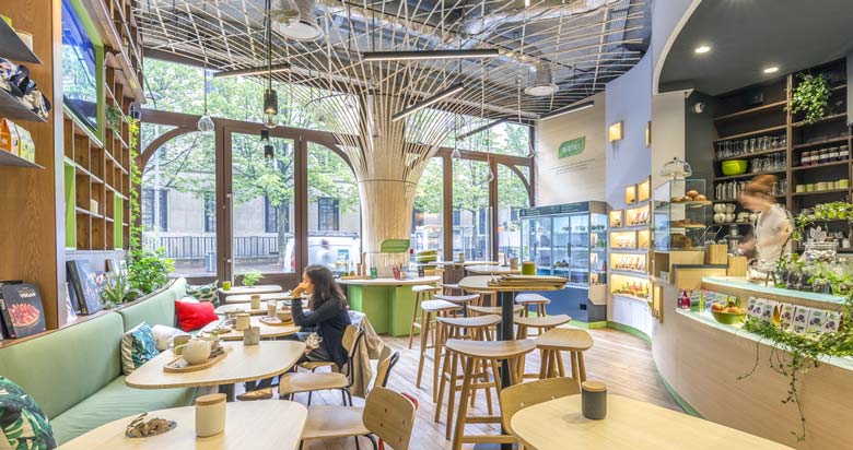Aménagement d'un coffee shop par un architecte d'intérieur dans le cadre d'un projet d'architecture commerciale à Bruxelles