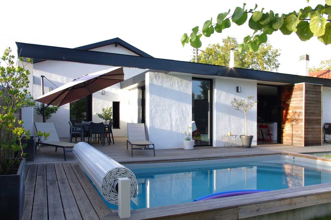 Aménagement d'une piscine par un architecte spécialiste des extensions de maison à Bruxelles