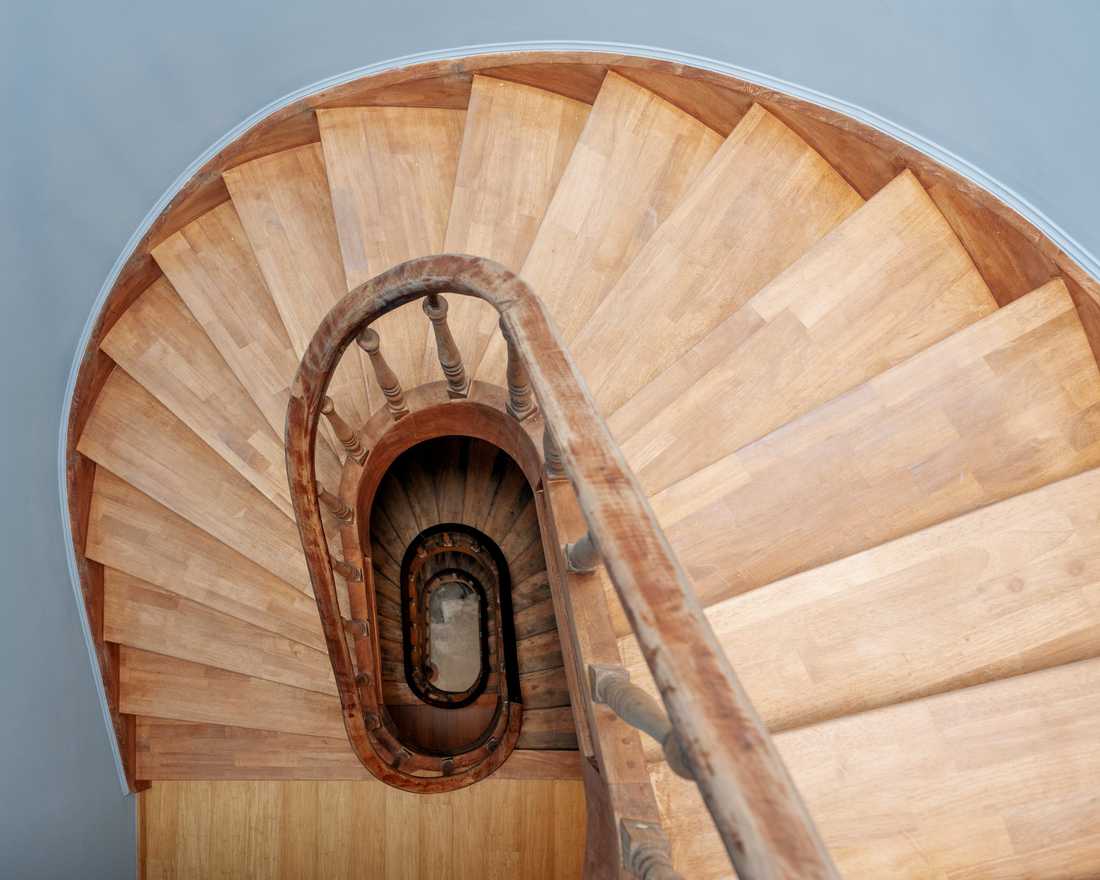 Escalier ancien en colimaçon