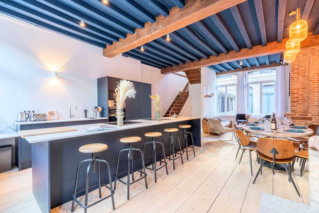 Grande cuisine partagée dans un coliving