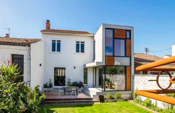 Conception et réalisation d'une extension dans une maison de ville par un architecte à Bruxelles