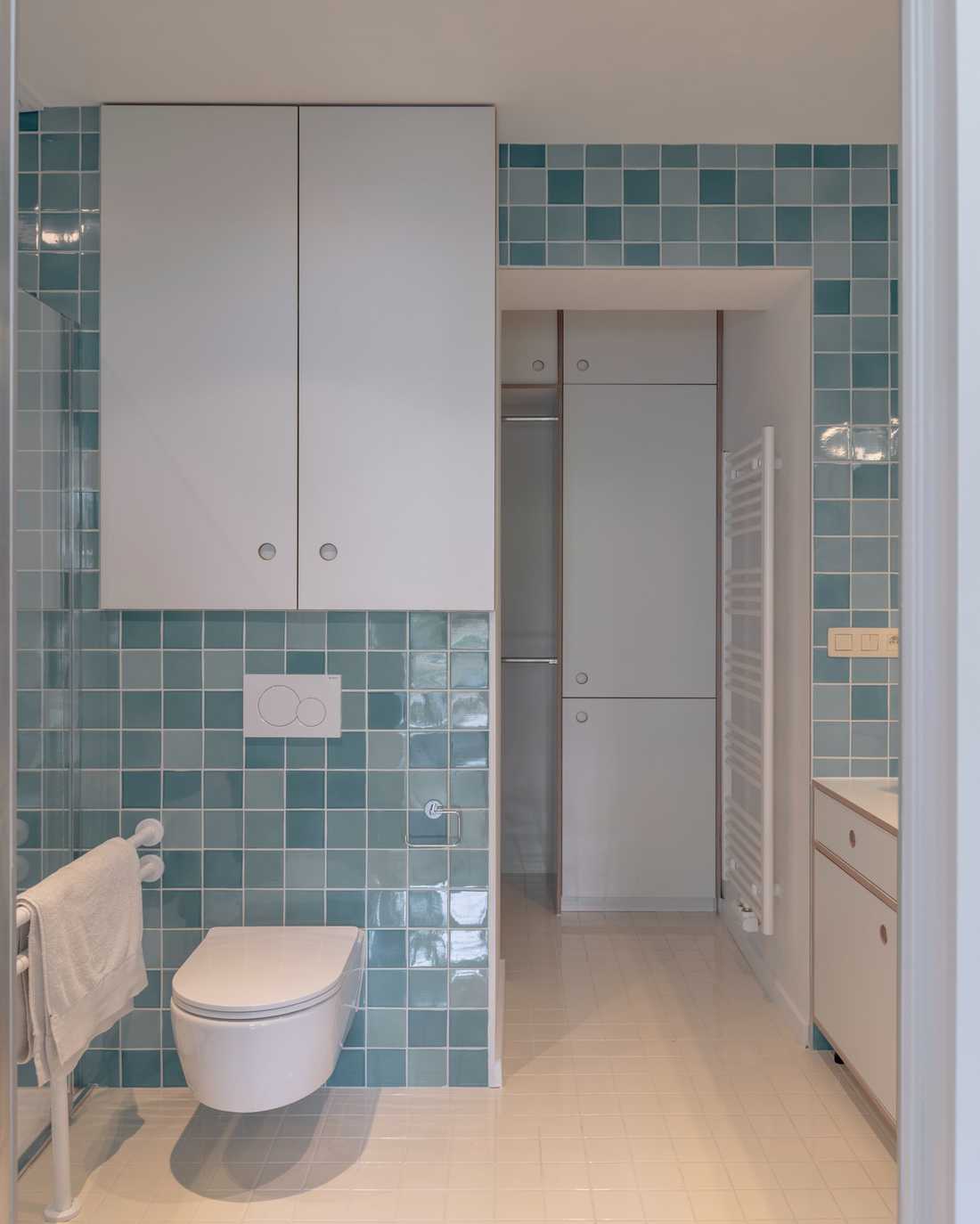 Salle de bain adapté aux personnes à mobilité réduite