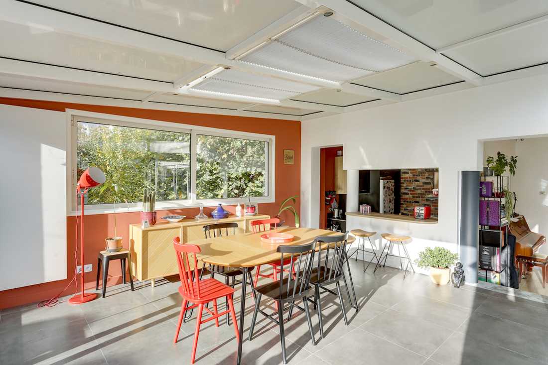 Rénovation duplex ancien atelier - la cuisine avec table