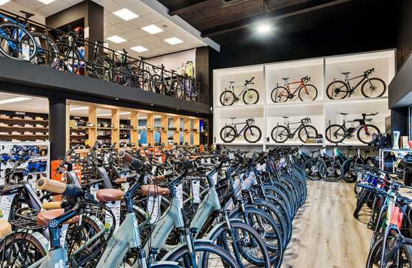 Aménagement d’un magasin spécialisé dans le triathlon