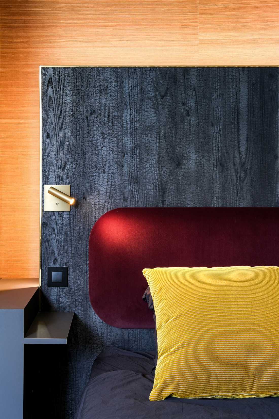 Décoration de la chambre anthracite et bois