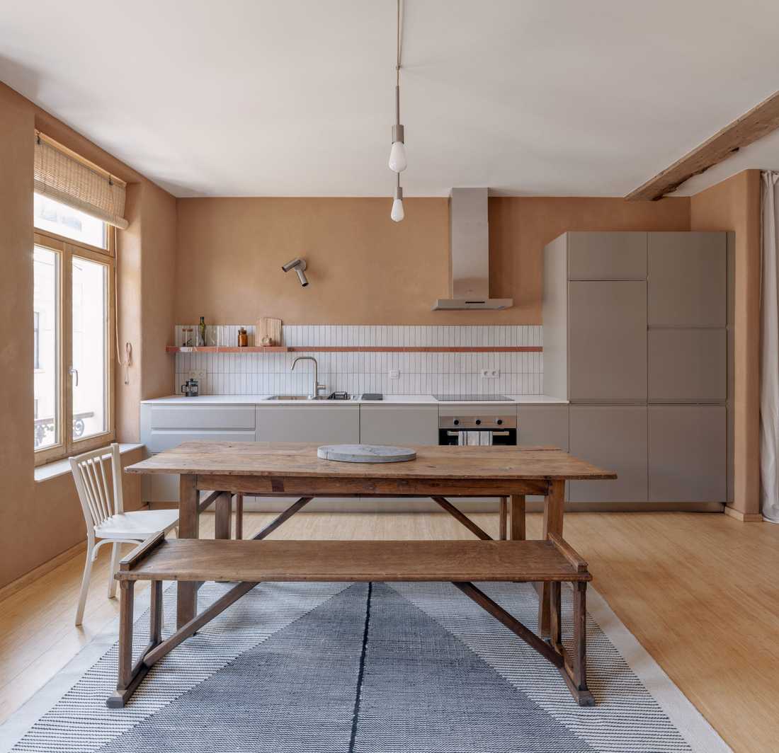 Piece de vie d'un appartement à Bruxelles après rénovation complète de l'immeuble